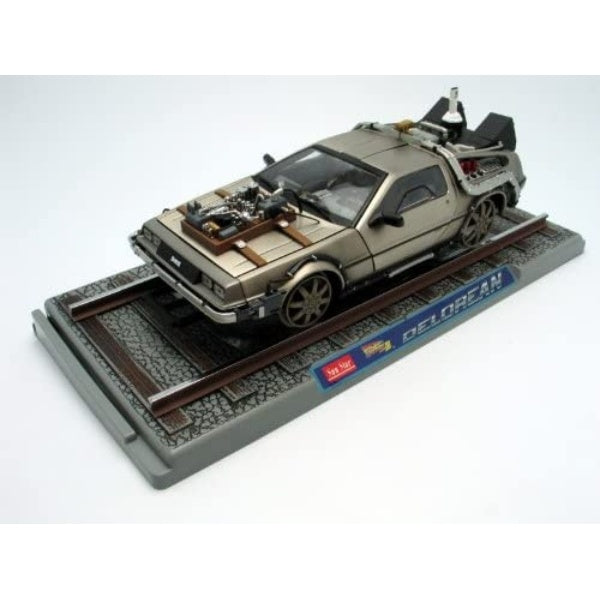 2714 サンスター 1/18 デロリアン Back to the Future Part 3 レイルロードVer. – Central Line  セントラルライン